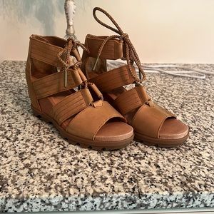 Sorel Joanie 2 lace wedge